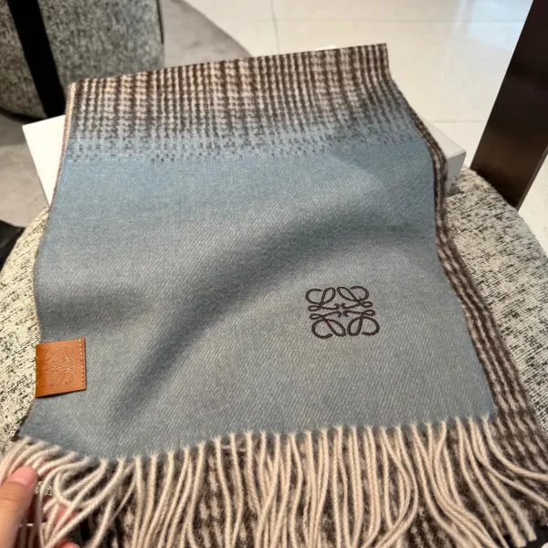 【LOEWE ロエベ】スカーフ 35*180CM 241207 【LOEWE ロエベ】スカーフ 35*180CM 241207