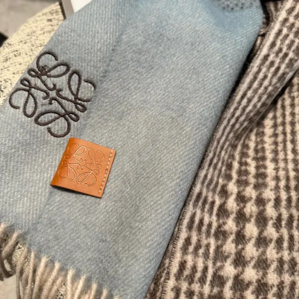 【LOEWE ロエベ】スカーフ 35*180CM 241207 【LOEWE ロエベ】スカーフ 35*180CM 241207