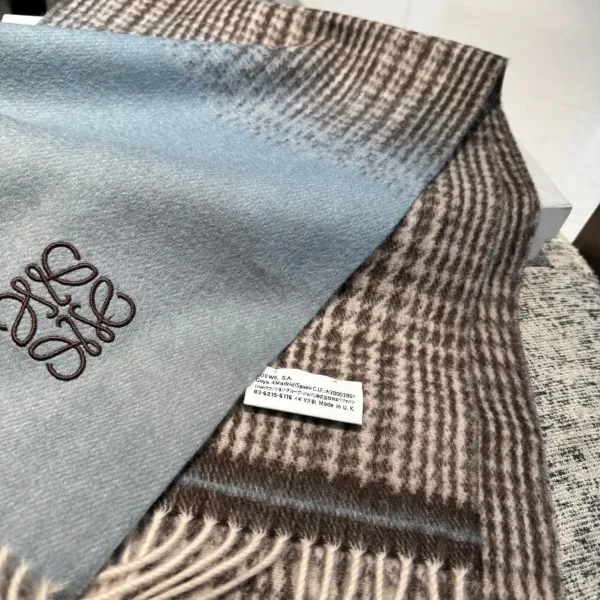 【LOEWE ロエベ】スカーフ 35*180CM 241207 【LOEWE ロエベ】スカーフ 35*180CM 241207