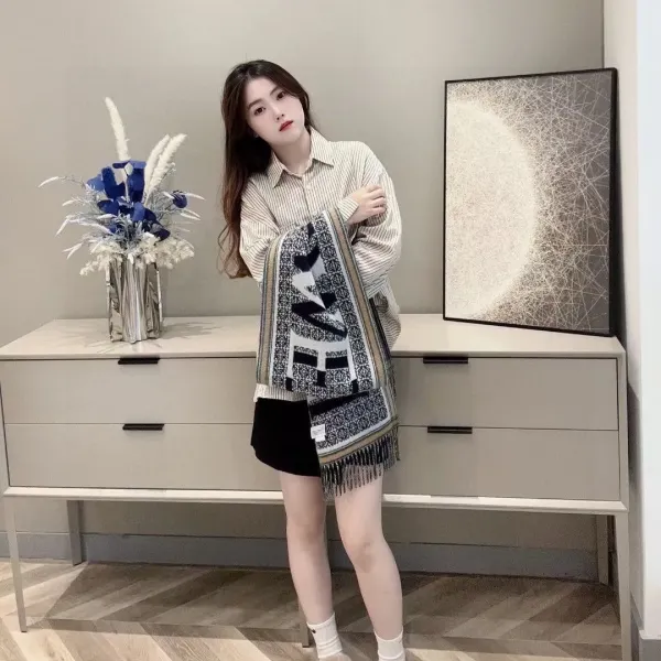 【LOEWE ロエベ】スカーフ 30*180CM   241207