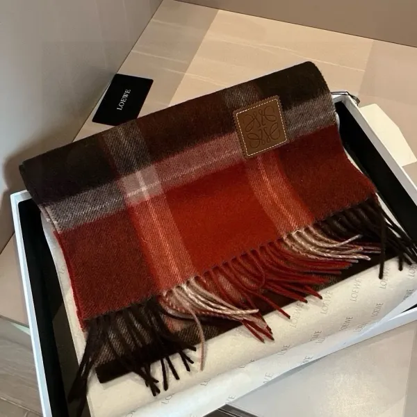 【LOEWE ロエベ】スカーフ 30*180CM 241207 【LOEWE ロエベ】スカーフ 30*180CM 241207