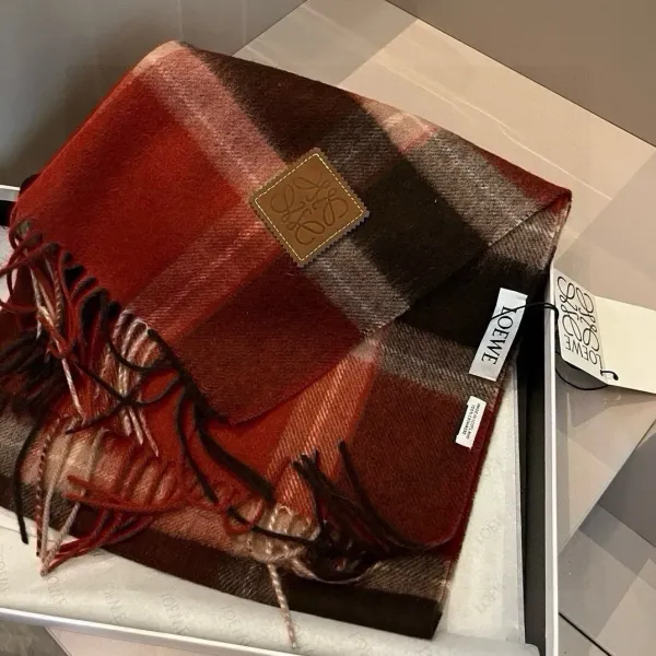 【LOEWE ロエベ】スカーフ 30*180CM 241207 【LOEWE ロエベ】スカーフ 30*180CM 241207