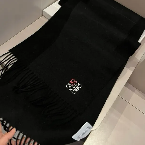 【LOEWE ロエベ】スカーフ 30*180CM 241207 【LOEWE ロエベ】スカーフ 30*180CM 241207