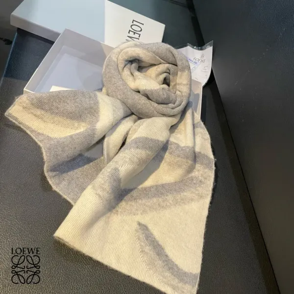 【LOEWE ロエベ】スカーフ 180*30CM 241109 【LOEWE ロエベ】スカーフ 180*30CM 241109