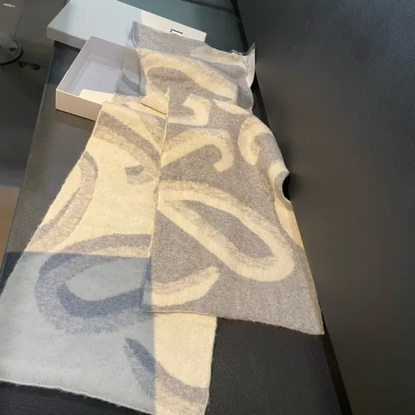 【LOEWE ロエベ】スカーフ 180*30CM 241109 【LOEWE ロエベ】スカーフ 180*30CM 241109