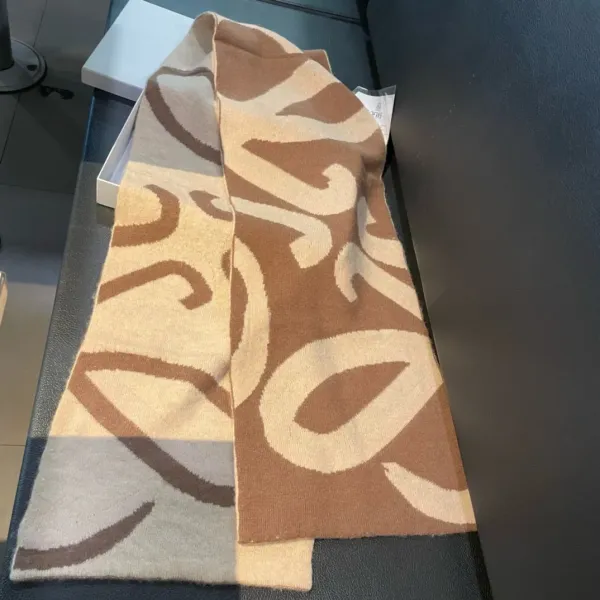 【LOEWE ロエベ】スカーフ 180*30CM 241109 【LOEWE ロエベ】スカーフ 180*30CM 241109