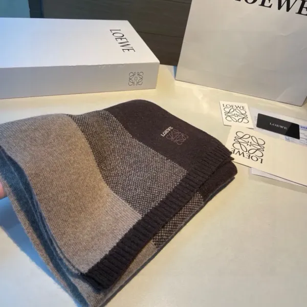 【LOEWE ロエベ】スカーフ 30*190CM 241109 【LOEWE ロエベ】スカーフ 30*190CM 241109
