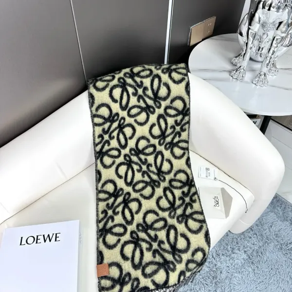 【LOEWE ロエベ】スカーフ 30*180CM 241109 【LOEWE ロエベ】スカーフ 30*180CM 241109