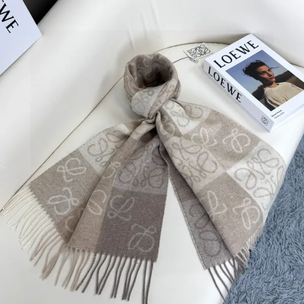 【LOEWE ロエベ】スカーフ40*200CM 241109 【LOEWE ロエベ】スカーフ40*200CM 241109
