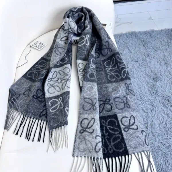 【LOEWE ロエベ】スカーフ40*200CM 241109 【LOEWE ロエベ】スカーフ40*200CM 241109
