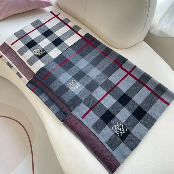 【LOEWE ロエベ】スカーフ32*180CM 241109 【LOEWE ロエベ】スカーフ32*180CM 241109