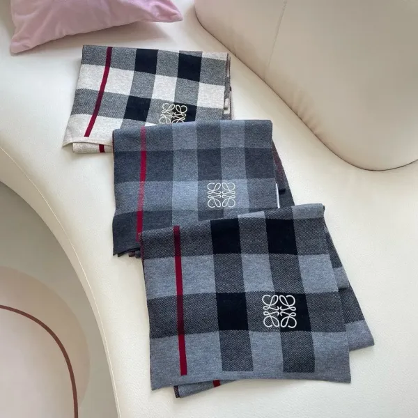 【LOEWE ロエベ】スカーフ32*180CM 241109 【LOEWE ロエベ】スカーフ32*180CM 241109