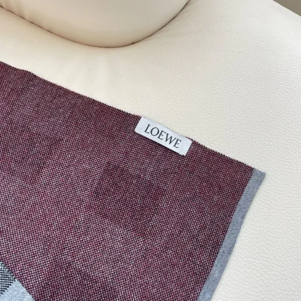【LOEWE ロエベ】スカーフ32*180CM 241109 【LOEWE ロエベ】スカーフ32*180CM 241109