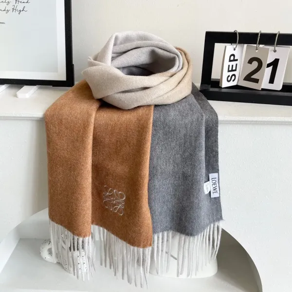 【LOEWE ロエベ】スカーフ32*180CM 241109 【LOEWE ロエベ】スカーフ32*180CM 241109