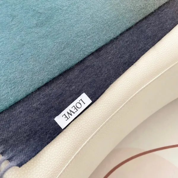 【LOEWE ロエベ】スカーフ32*180CM 241109 【LOEWE ロエベ】スカーフ32*180CM 241109