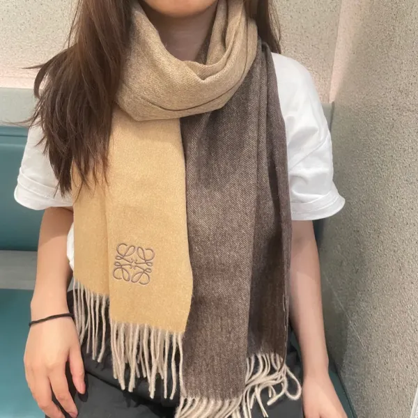 【LOEWE ロエベ】スカーフ32*180CM 241109 【LOEWE ロエベ】スカーフ32*180CM 241109
