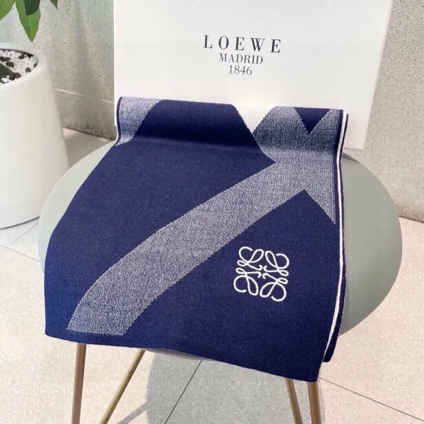 【LOEWE ロエベ】スカーフ32*180CM 241109 【LOEWE ロエベ】スカーフ32*180CM 241109