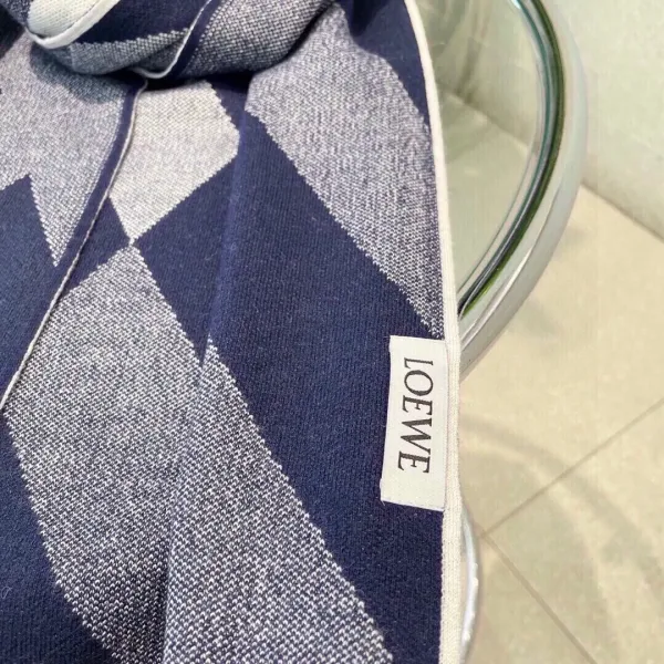 【LOEWE ロエベ】スカーフ32*180CM 241109 【LOEWE ロエベ】スカーフ32*180CM 241109