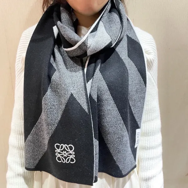 【LOEWE ロエベ】スカーフ32*180CM 241109 【LOEWE ロエベ】スカーフ32*180CM 241109