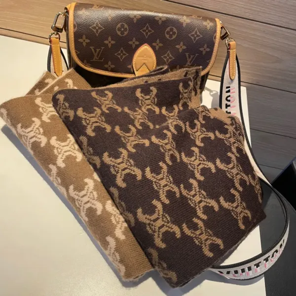 【CELINE セリーヌ】スカーフ 30*180CM 241108 【CELINE セリーヌ】スカーフ 30*180CM 241108
