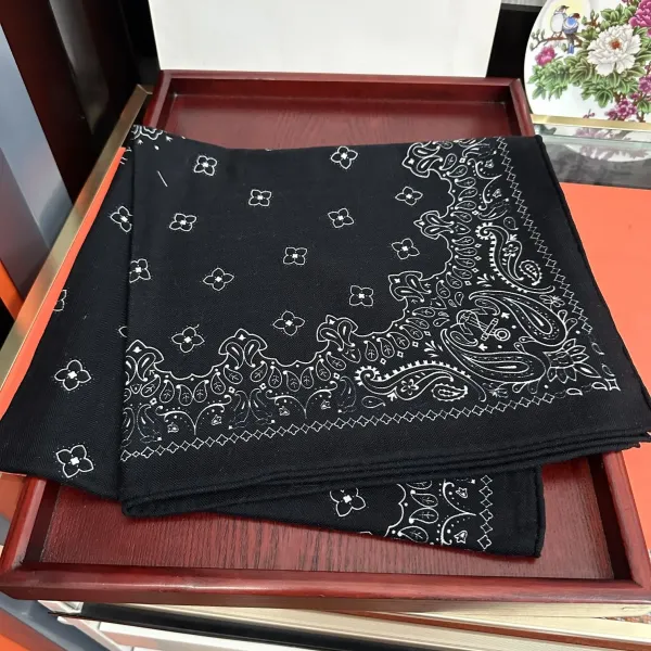 【CELINE セリーヌ】スカーフ 65*185CM 241108 【CELINE セリーヌ】スカーフ 65*185CM 241108