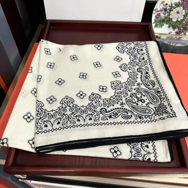 【CELINE セリーヌ】スカーフ 65*185CM 241108 【CELINE セリーヌ】スカーフ 65*185CM 241108