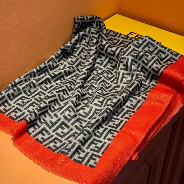 【FENDI フェンディ】スカーフ 30*180CM 241207 【FENDI フェンディ】スカーフ 30*180CM 241207