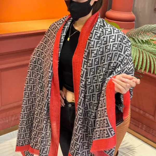 【FENDI フェンディ】スカーフ 30*180CM 241207 【FENDI フェンディ】スカーフ 30*180CM 241207