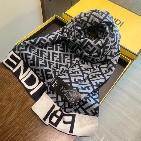 【FENDI フェンディ】スカーフ 32*200CM 241207 【FENDI フェンディ】スカーフ 32*200CM 241207