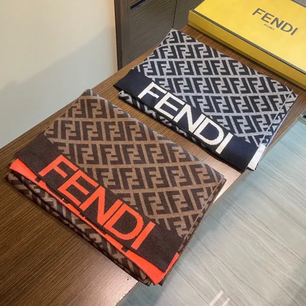 【FENDI フェンディ】スカーフ 32*200CM 241207 【FENDI フェンディ】スカーフ 32*200CM 241207