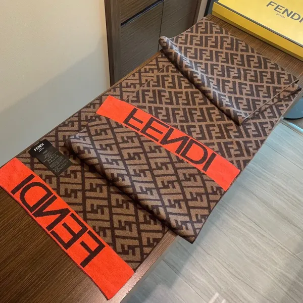 【FENDI フェンディ】スカーフ 32*200CM 241207 【FENDI フェンディ】スカーフ 32*200CM 241207
