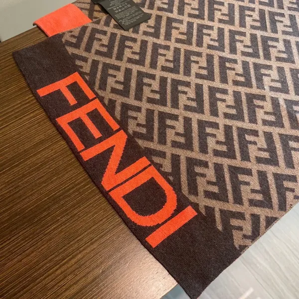 【FENDI フェンディ】スカーフ 32*200CM 241207 【FENDI フェンディ】スカーフ 32*200CM 241207