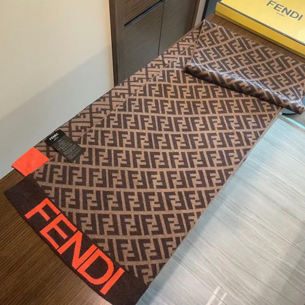 【FENDI フェンディ】スカーフ 32*200CM 241207 【FENDI フェンディ】スカーフ 32*200CM 241207