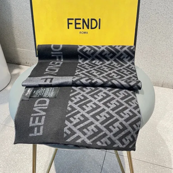 【FENDI フェンディ】スカーフ 180*32CM 241207 【FENDI フェンディ】スカーフ 180*32CM 241207