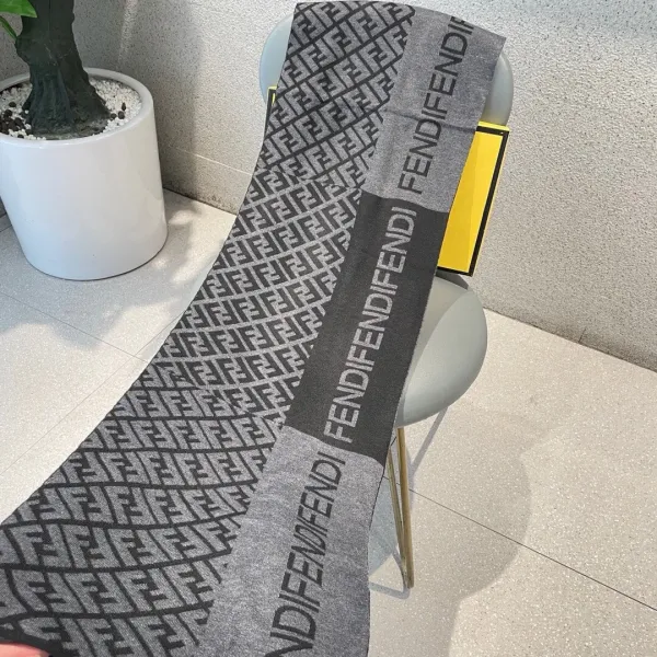 【FENDI フェンディ】スカーフ 180*32CM 241207 【FENDI フェンディ】スカーフ 180*32CM 241207