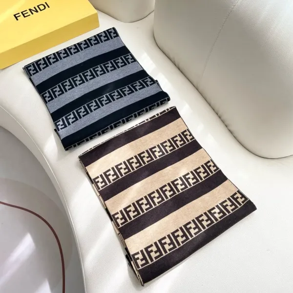 【FENDI  フェンディ】スカーフ 180*32CM   241207