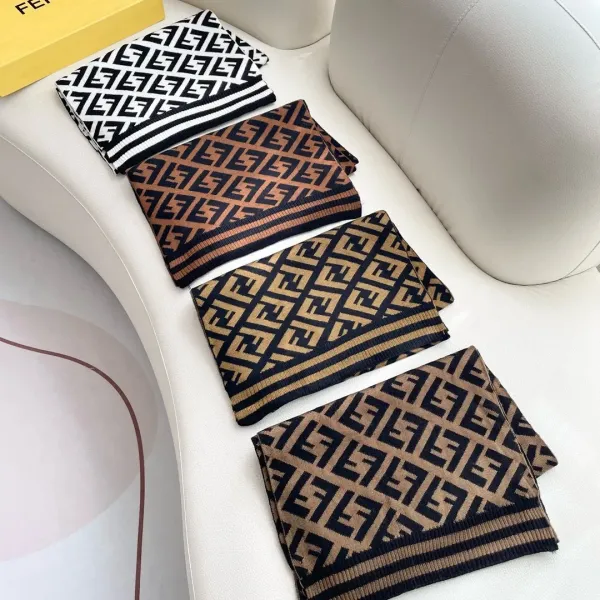 【FENDI フェンディ】スカーフ 180*32CM 241207 【FENDI フェンディ】スカーフ 180*32CM 241207