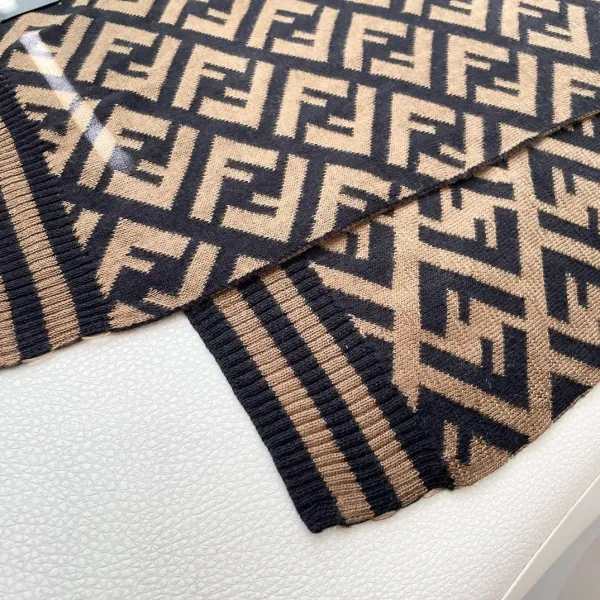 【FENDI フェンディ】スカーフ 180*32CM 241207 【FENDI フェンディ】スカーフ 180*32CM 241207