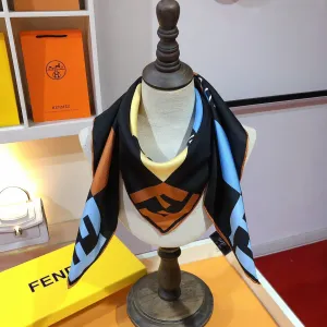 【FENDI フェンディ】スカーフ90*90CM 241109 【FENDI フェンディ】スカーフ90*90CM 241109