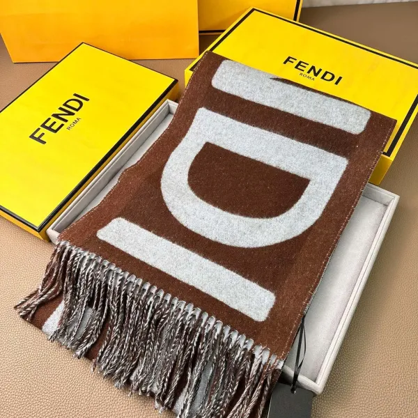 【FENDI  フェンディ】スカーフ30*180CM   241109