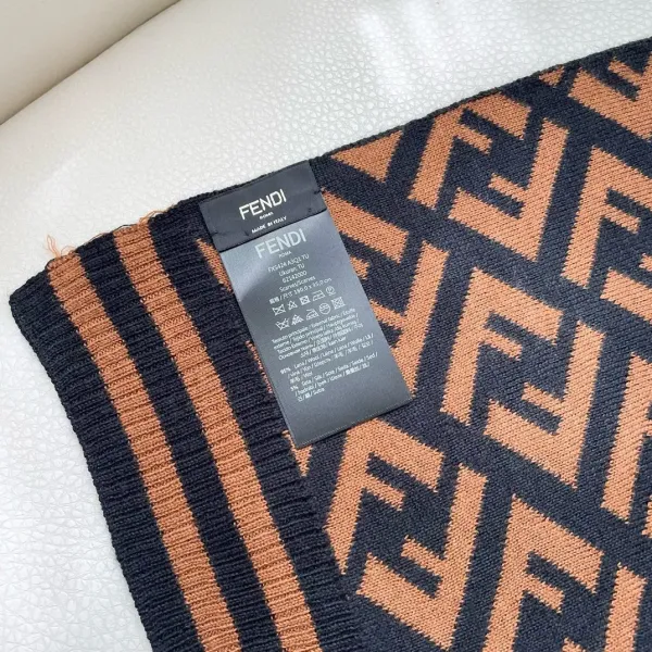 【FENDI フェンディ】スカーフ36*180CM 241109 【FENDI フェンディ】スカーフ36*180CM 241109
