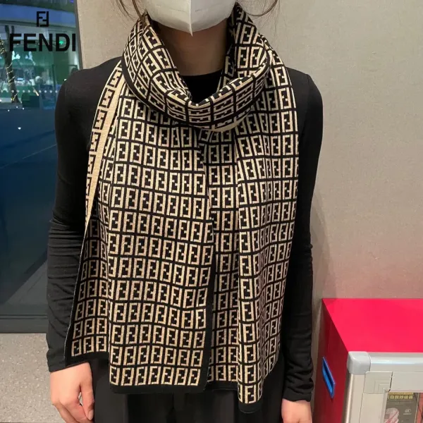 【FENDI フェンディ】スカーフ32*200CM 241109 【FENDI フェンディ】スカーフ32*200CM 241109