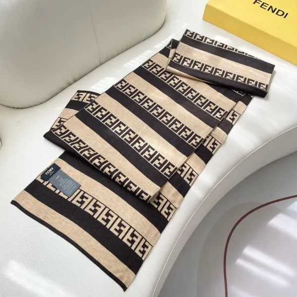 【FENDI  フェンディ】スカーフ32*180CM   241109