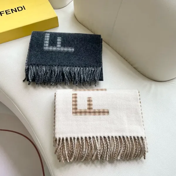 【FENDI  フェンディ】スカーフ30*180CM   241109