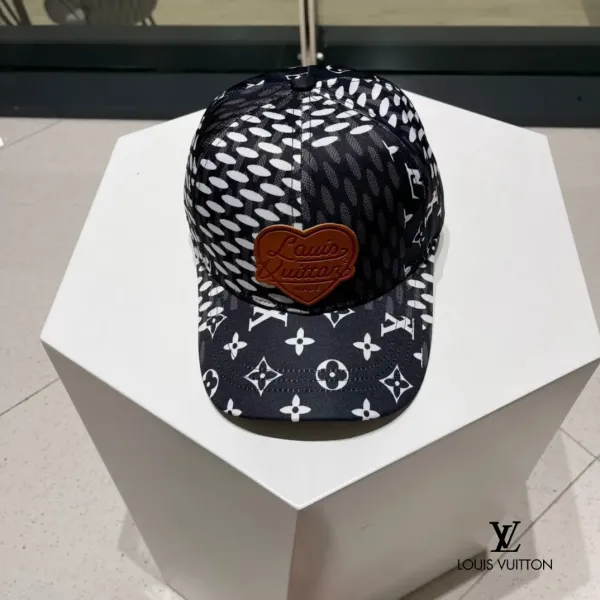 LV 【LOUIS VUITTON  ルイヴィトン】【数量限定】 野球帽 / ハット 241011