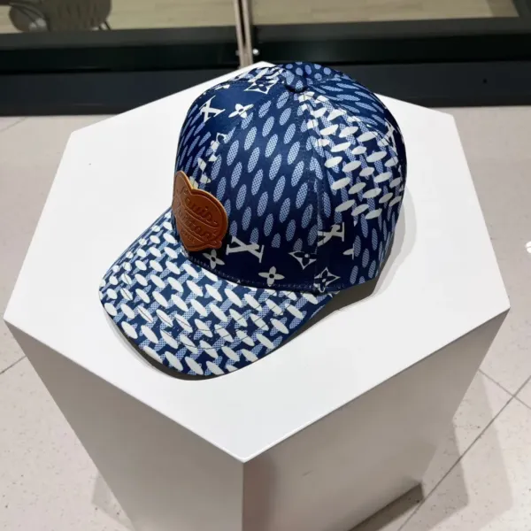 LV 【LOUIS VUITTON  ルイヴィトン】【数量限定】 野球帽 / ハット 241011