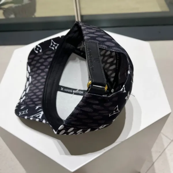 LV 【LOUIS VUITTON  ルイヴィトン】【数量限定】 野球帽 / ハット 241011