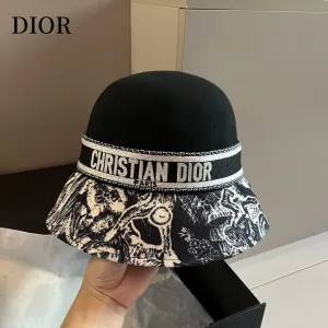 DIOR ( ディオール )フィッシャーマンズハット 241010 DIOR ( ディオール )フィッシャーマンズハット 241010
