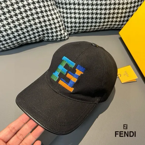 【FENDI  フェンディ】【数量限定】 野球帽 / ハット   241125