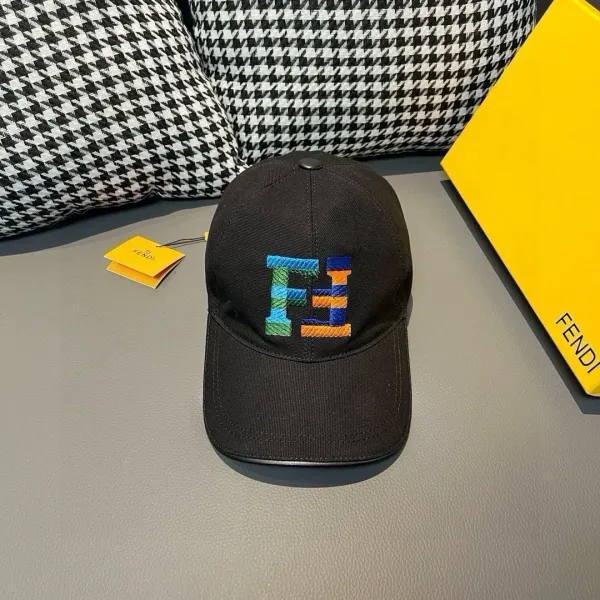【FENDI  フェンディ】【数量限定】 野球帽 / ハット   241125
